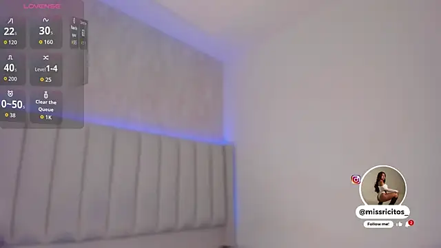 LaraCurls's cam snapshot