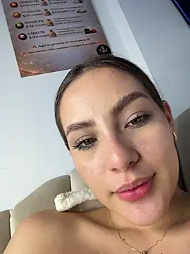 Megaan_Foxy's cam snapshot