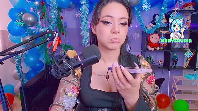 _niiky live sex cam