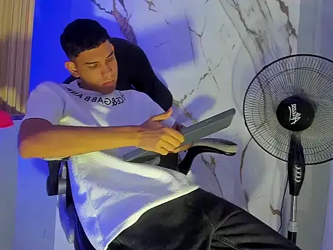 AnthonyRosz live sex cam