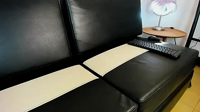 littlehotlightx's cam snapshot