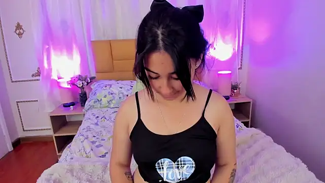 SlowDesire's cam snapshot