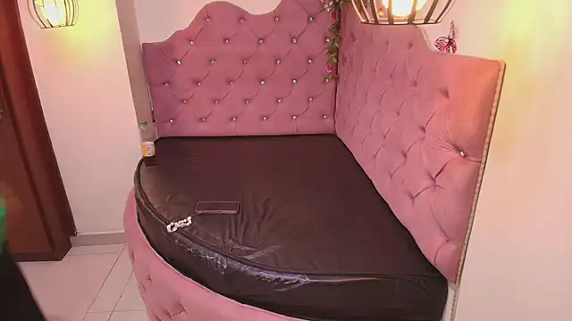 _Emily_rosee_'s cam snapshot