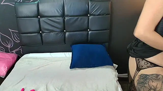 LiaMonroee_'s cam snapshot