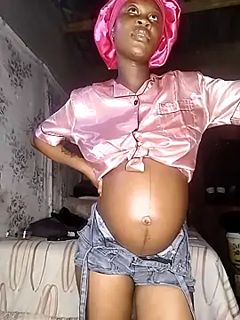 LilPregnantMommyyy's cam snapshot