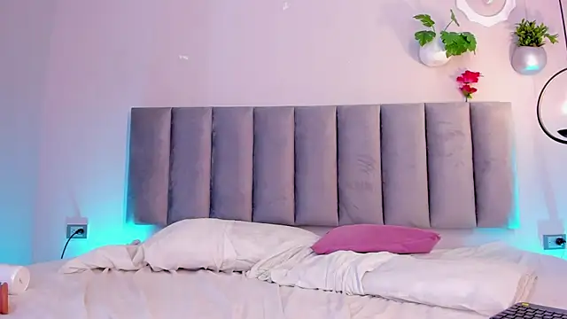 Emely_Deluxe's cam snapshot