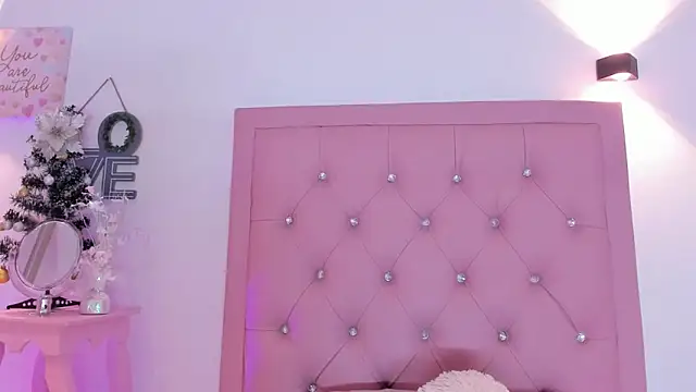 antonellarousee's cam snapshot