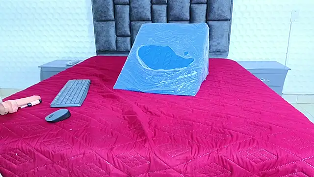 BrittanyBrown__'s cam snapshot