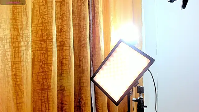 Nini_Beyker live sex cam