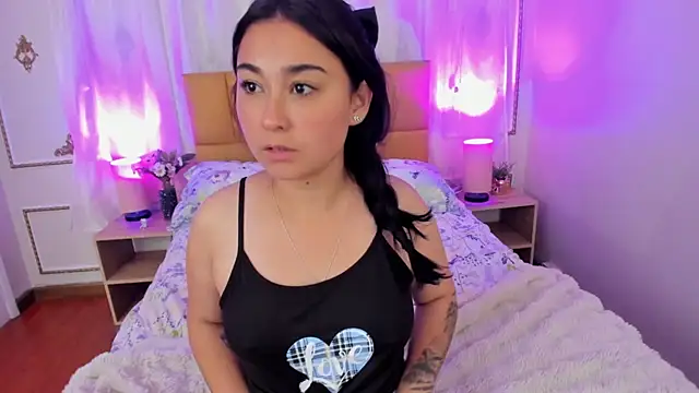 SlowDesire's cam snapshot