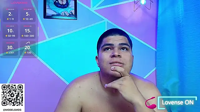 naomi_campbel_'s cam snapshot