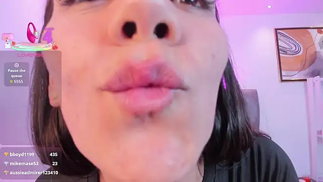 martina_mancini's cam snapshot