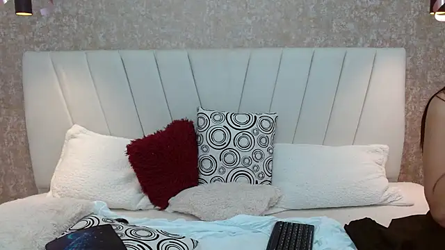 Queen_shanel1 live sex cam