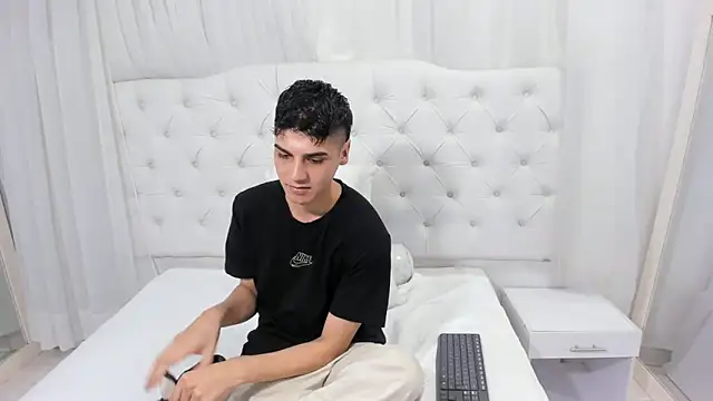 frank_jhonsson live sex cam