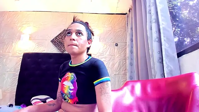 ChanelleJohnson_ live sex cam