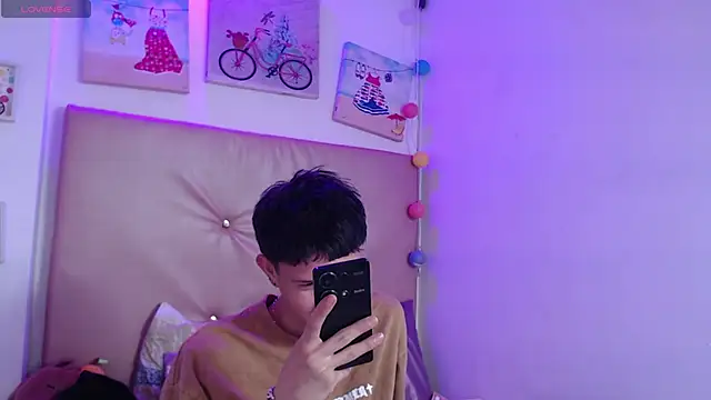 iam_lukas__'s cam snapshot