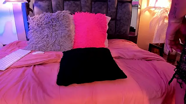 AngelaMiller_'s cam snapshot