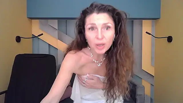 EllaLong live sex cam