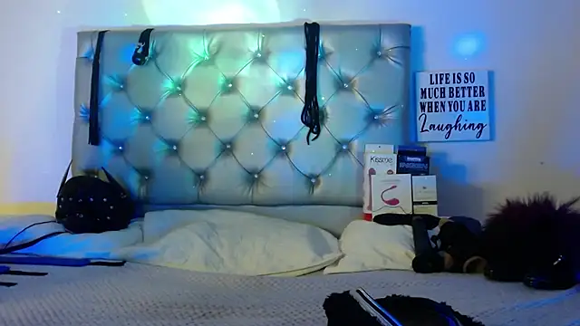 gisell_taylor18's cam snapshot