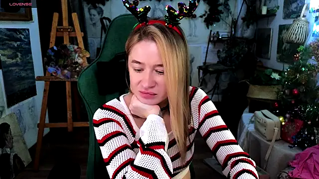 Leila_Pure's cam snapshot