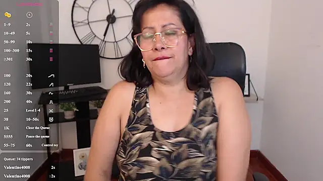 christy_ant's cam snapshot