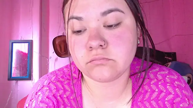 NikkiRous_'s cam snapshot