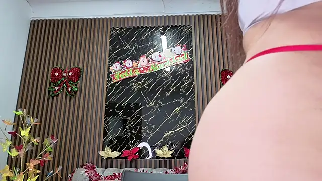 Emy_topless's cam snapshot