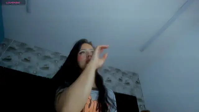 Ema-Messy's cam snapshot