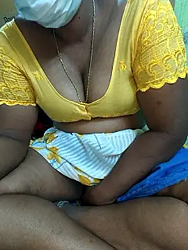 Tamilselviroja-'s cam snapshot