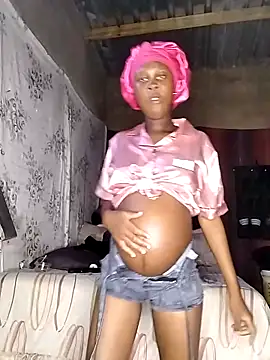 LilPregnantMommyyy's cam snapshot