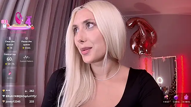 LoryWood's cam snapshot