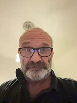 Shyboy817 live sex cam