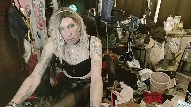 Ombeline1 live sex cam