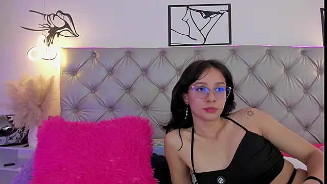 NatalyMary live sex cam