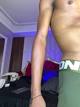 AaronCruz_ live sex cam