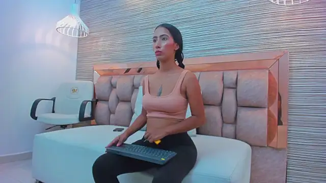 kathia_dumons's cam snapshot