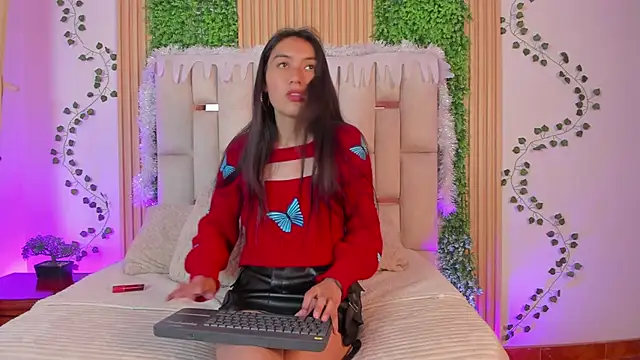 Emma_Nm's cam snapshot