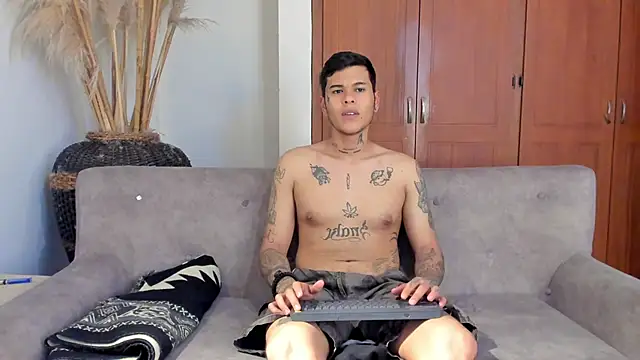 jamesinked_ live sex cam