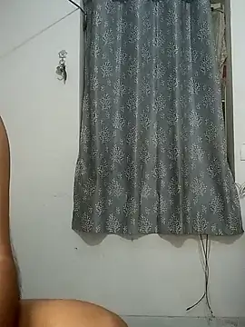 shrutee12 live sex cam