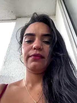 Sara-77 live sex cam