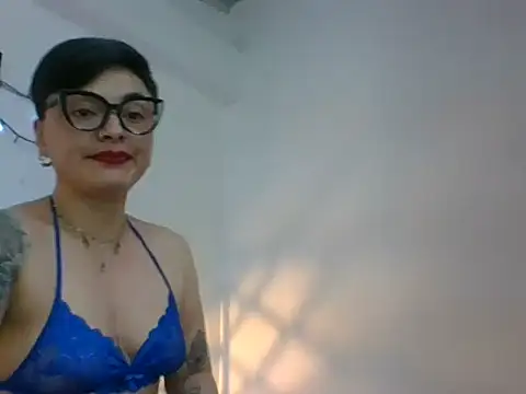 kat_paradise's cam snapshot