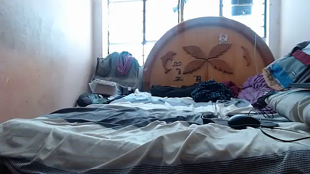 nakedlima live sex cam