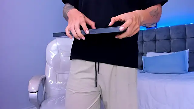 Thomas_moon live sex cam