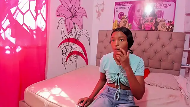 Nikoll_couple live sex cam