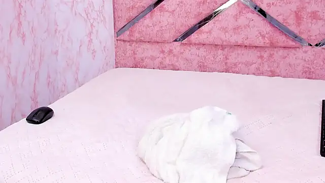 HOT_EMIILY_ live sex cam