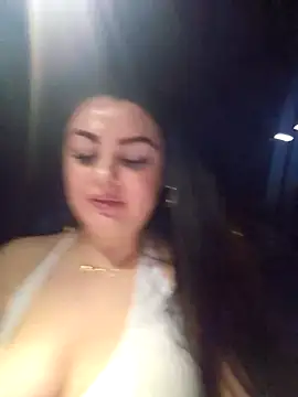 BaddieBellaUK live sex cam