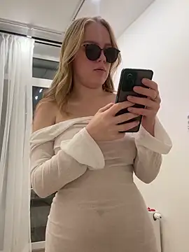 Little_Forest_ELF's cam snapshot