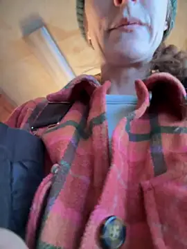 GoldenFlameGoddess's cam snapshot