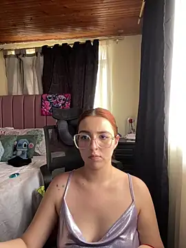 CoraVibes's cam snapshot