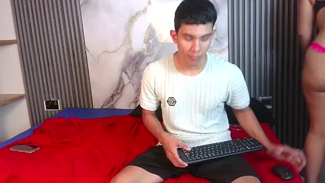 EstebandLuisa live sex cam